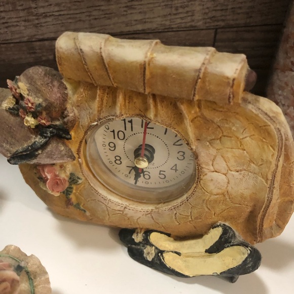 Vintage Resin Decor “Ladies Fashion” - Picture 7 of 7